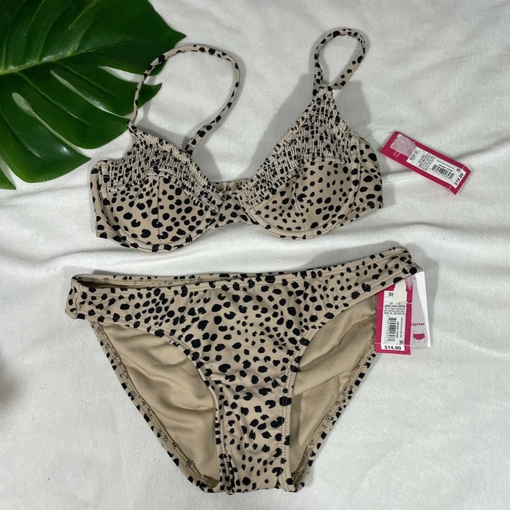 NWT Xhilaration [ XS ] Smocked‎ Underwire Bikini Top + [ S ] Hipster Bottom